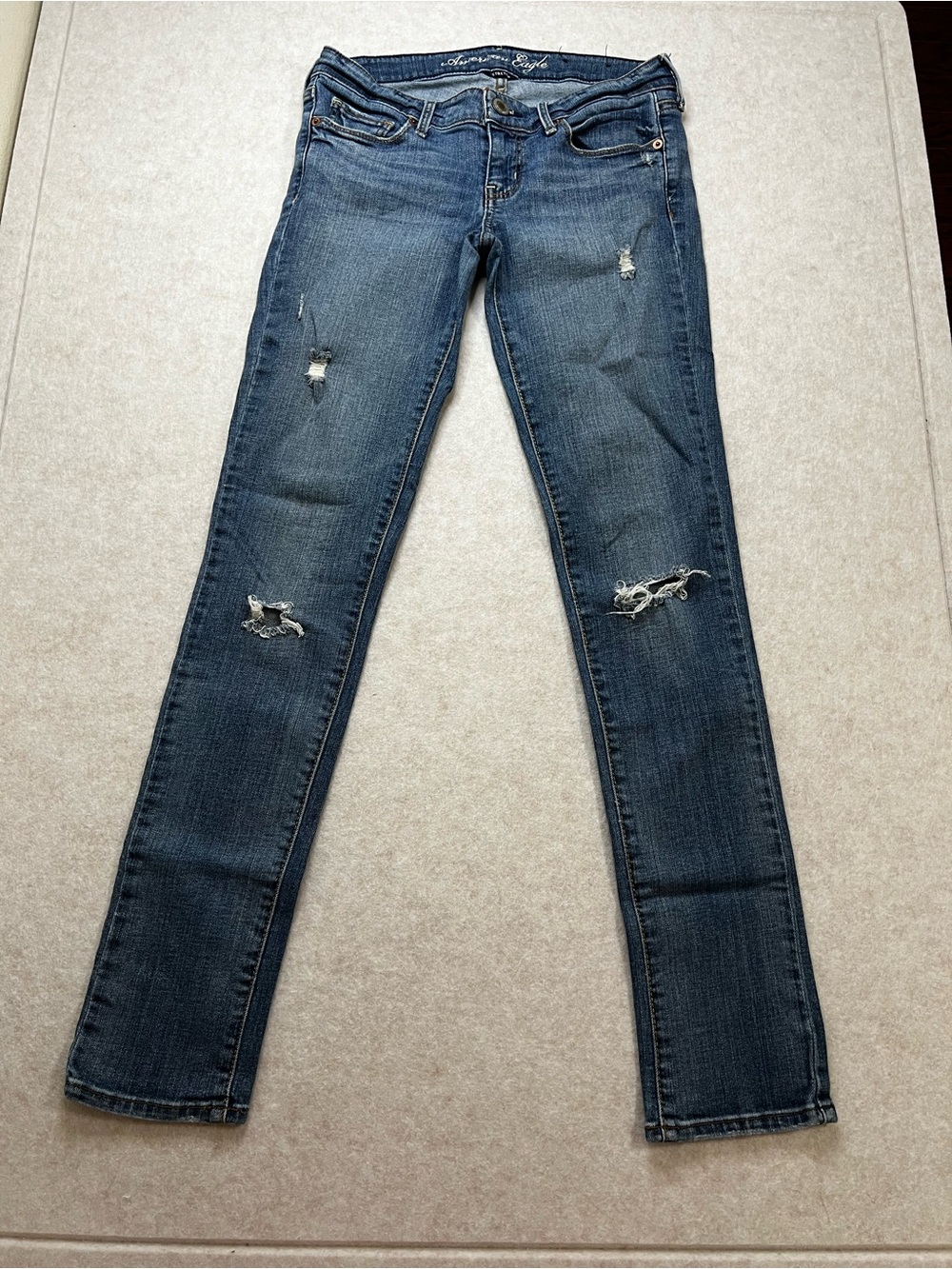 American Eagle Ripped Skinny Stretch Jeans Med Wash 4R Y2K inspired